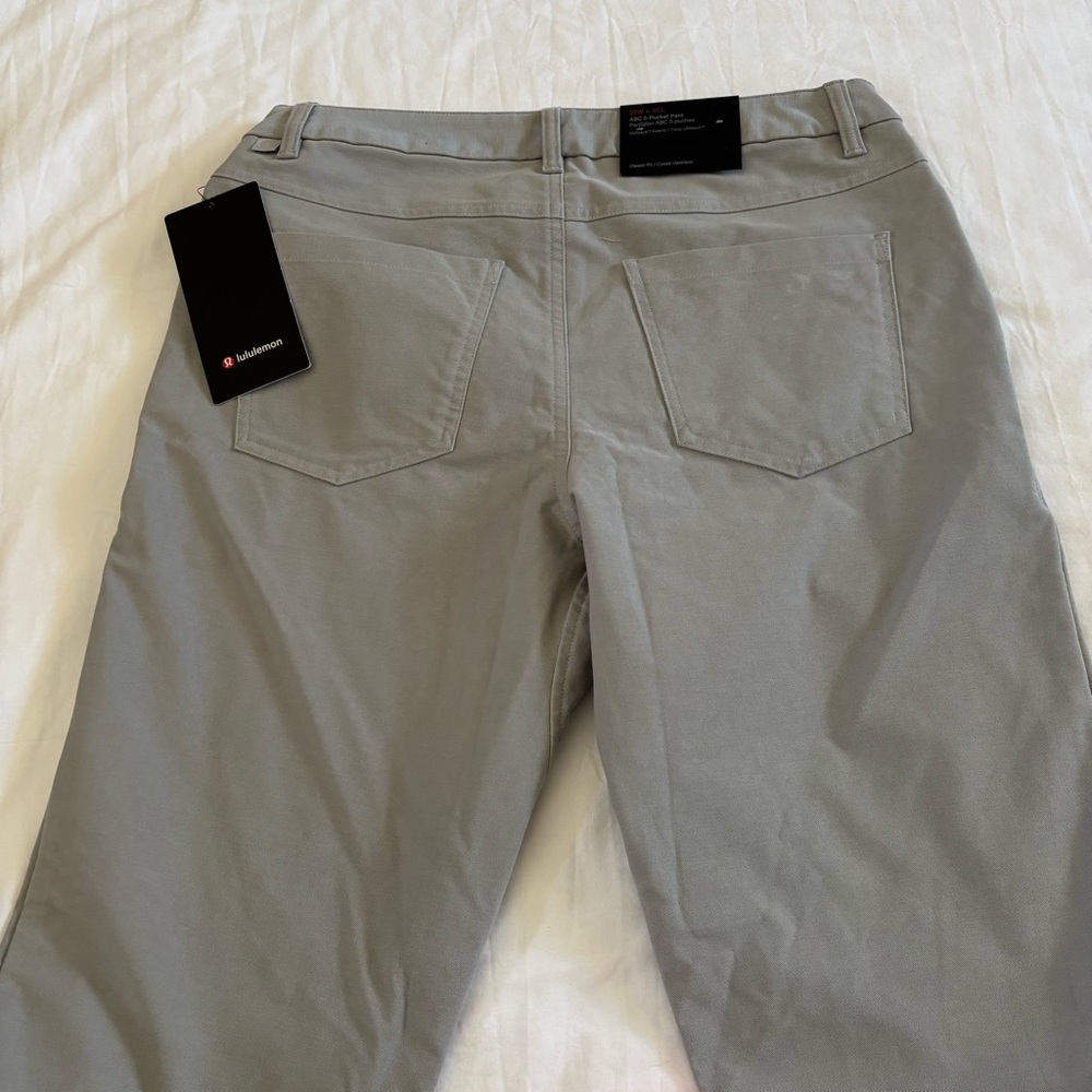 Lululemon ABC Classic-Fit 5Pkt Pant 30”L *Utilitech SILD Silver Drop Size 32 - Picture 5 of 6